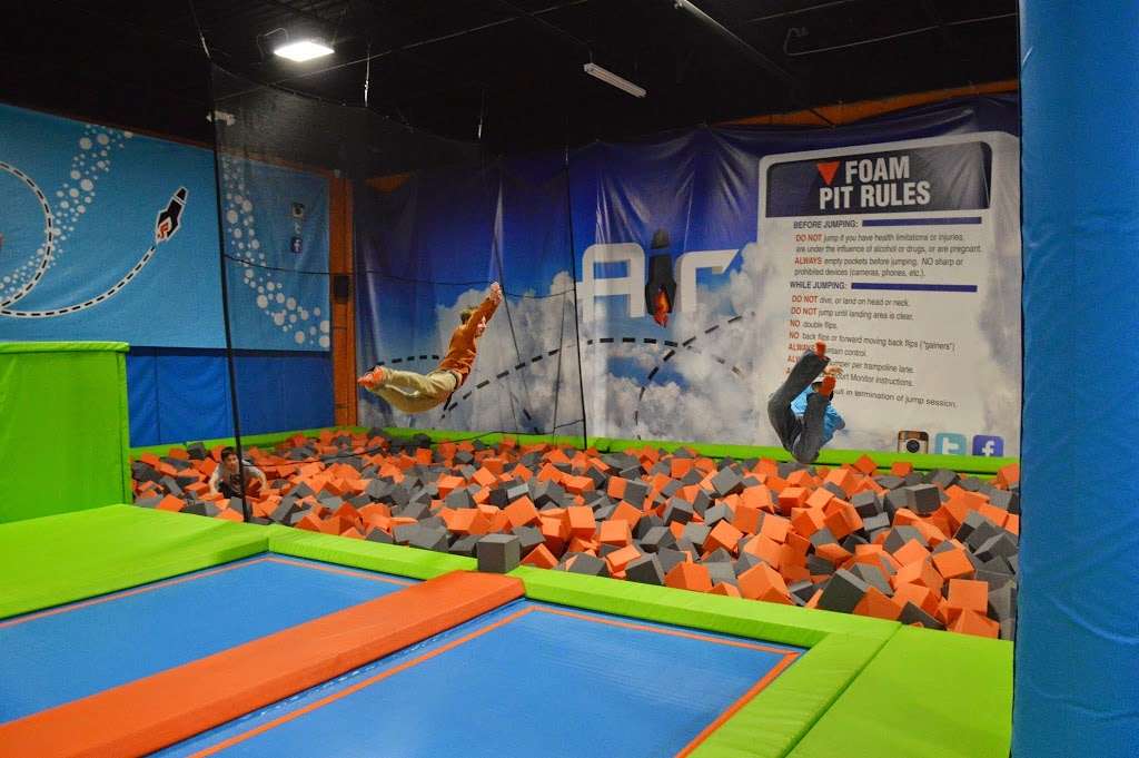 Flight Fit N Fun Cliffwood | 111 NJ-35, Cliffwood, NJ 07721, USA | Phone: (732) 583-3000