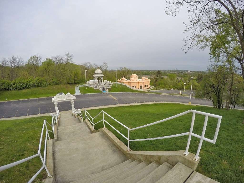 The Hindu Temple Of Greater Chicago | 10915 Lemont Rd, Lemont, IL 60439, USA | Phone: (630) 972-0300