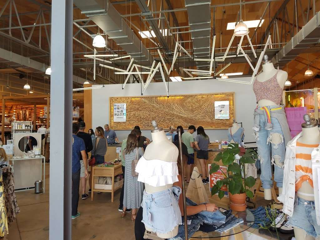 Urban Outfitters | 4516 Mission Blvd, San Diego, CA 92109, USA | Phone: (858) 273-3942