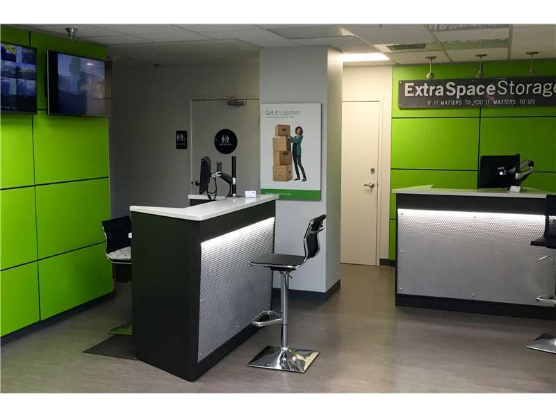 Extra Space Storage | 5225 Sepulveda Blvd, Sherman Oaks, CA 91411 | Phone: (818) 385-1755