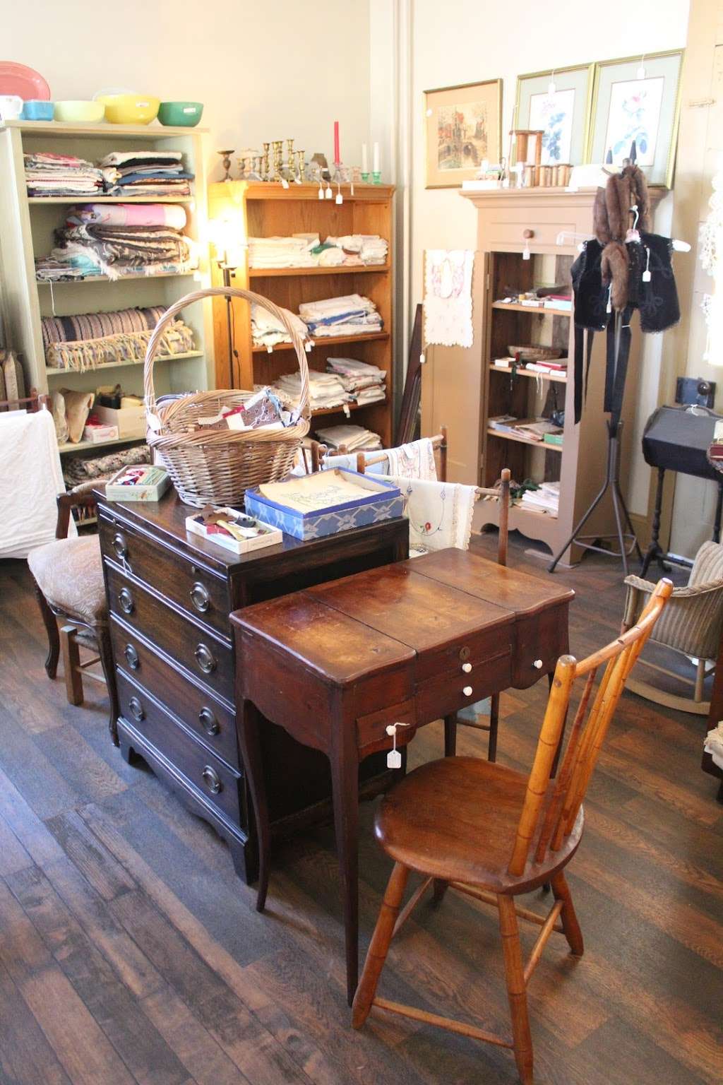 Main Street Antiques | 2 W Main St, Strasburg, PA 17579, USA | Phone: (717) 598-6694