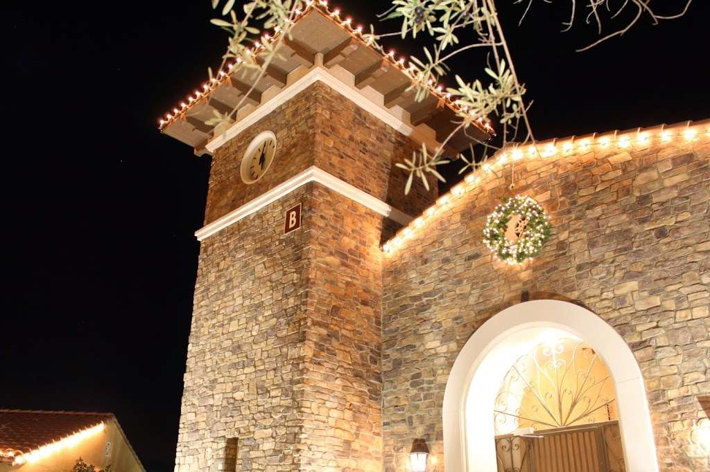 Christmas Light Installation Pros | 28163 Lookout Point Ln, Menifee, CA 92585, USA | Phone: (951) 402-2000