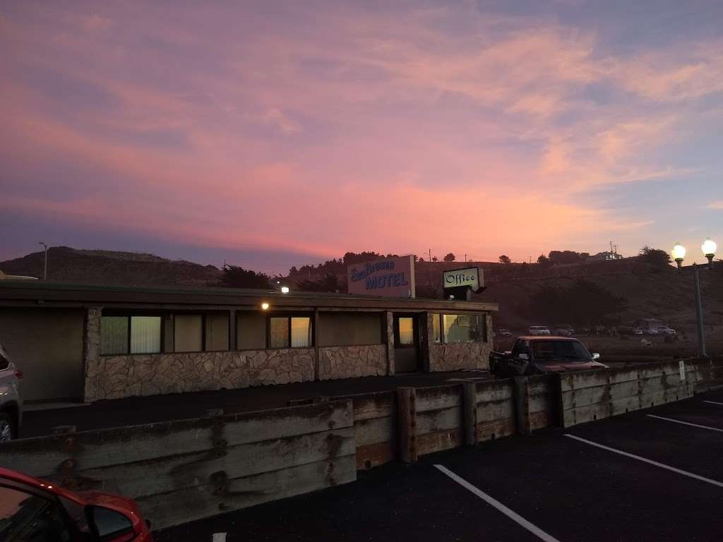 Sea Breeze Motel | 100 Rockaway Beach Ave, Pacifica, CA 94044, USA | Phone: (650) 359-3903