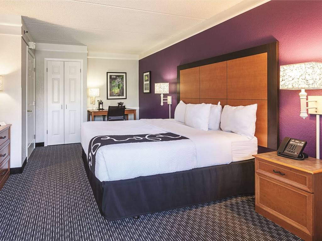 La Quinta Inn by Wyndham Sacramento Downtown | 200 Jibboom St, Sacramento, CA 95811 | Phone: (916) 448-8100