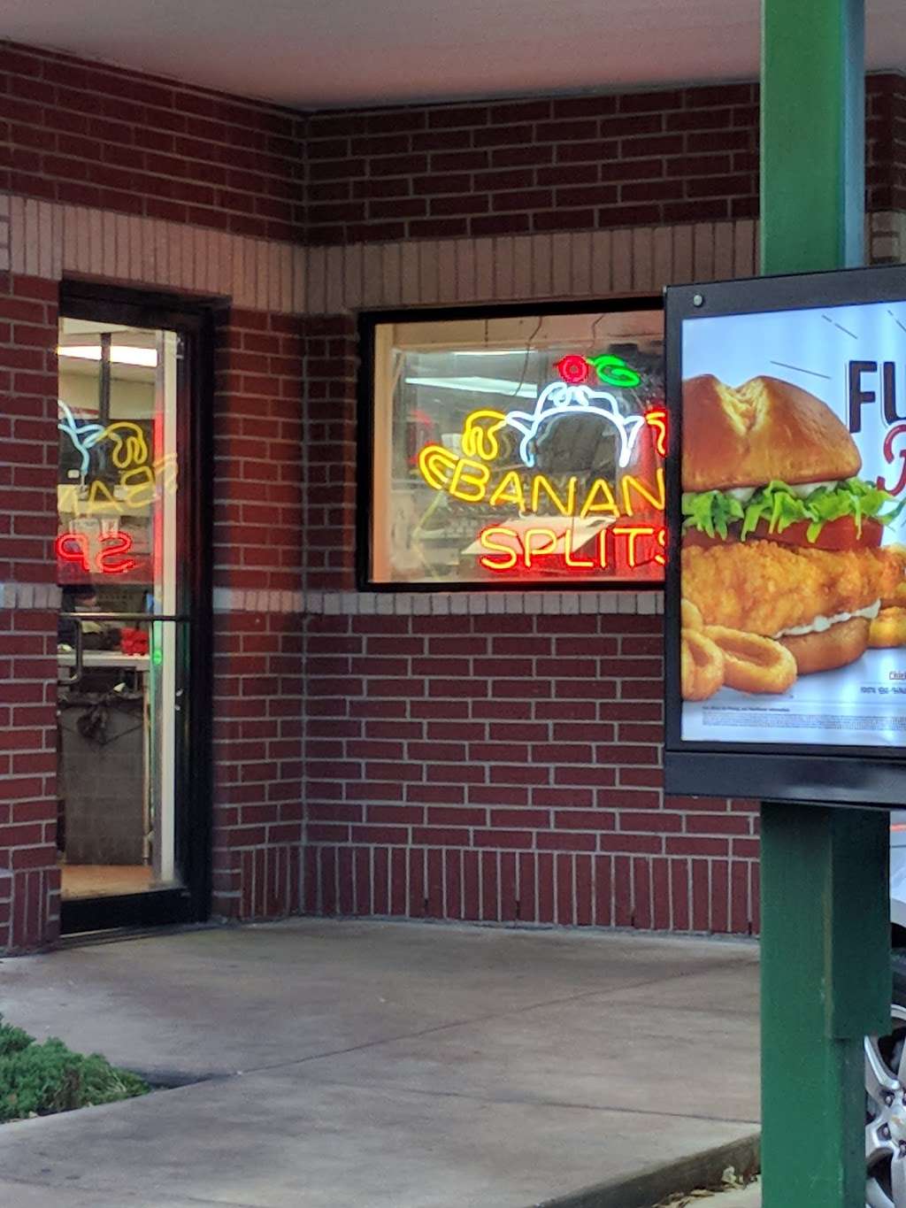 Sonic Drive-In | 2550 Research Forest Dr, The Woodlands, TX 77381, USA | Phone: (281) 419-1928