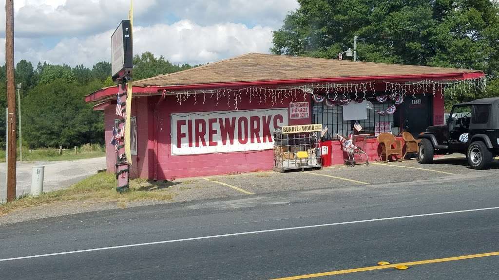 Pop - Pops Fire Works | 1134 State Hwy 55, Clover, SC 29710, USA