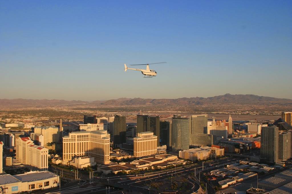 702 Helicopter INC | 2634 Airport Dr #101, North Las Vegas, NV 89032, USA | Phone: (702) 508-3288