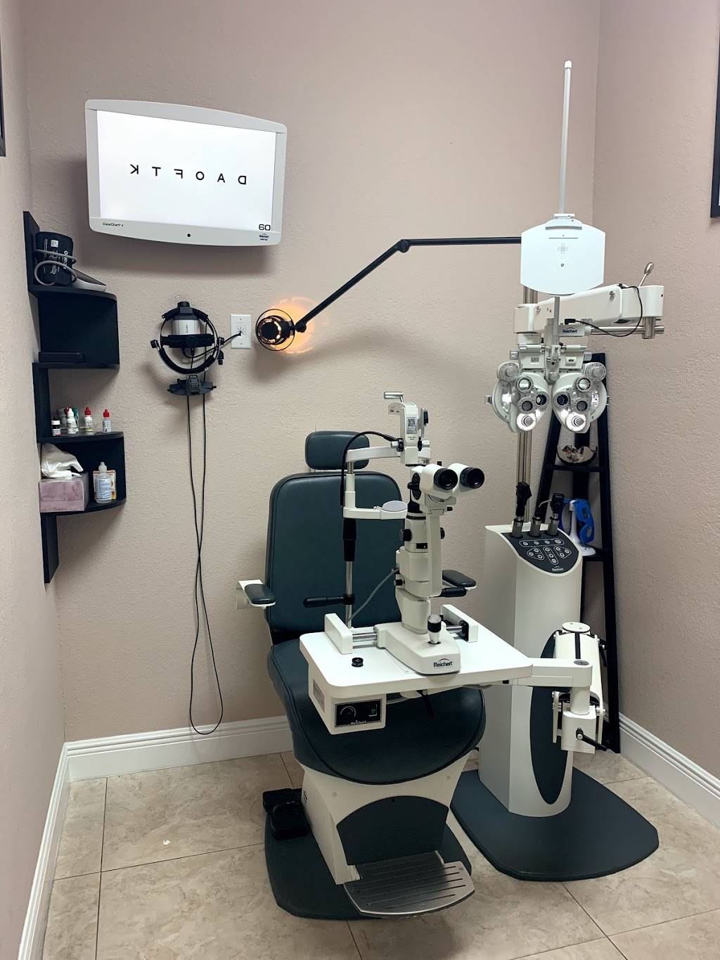 Express Vision Care | 1550 W 84th St STE 15, Hialeah, FL 33014, USA | Phone: (786) 558-9043