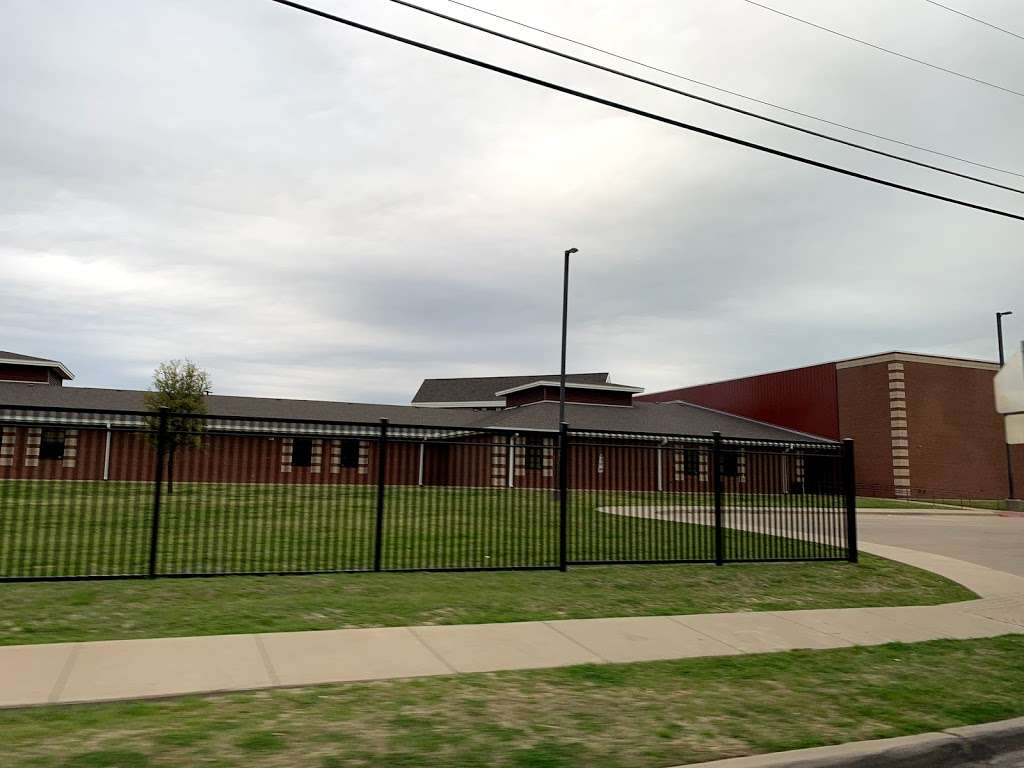 Colin Powell Elementary School | 5009 S Carrier Pkwy, Grand Prairie, TX 75052 | Phone: (972) 642-3961