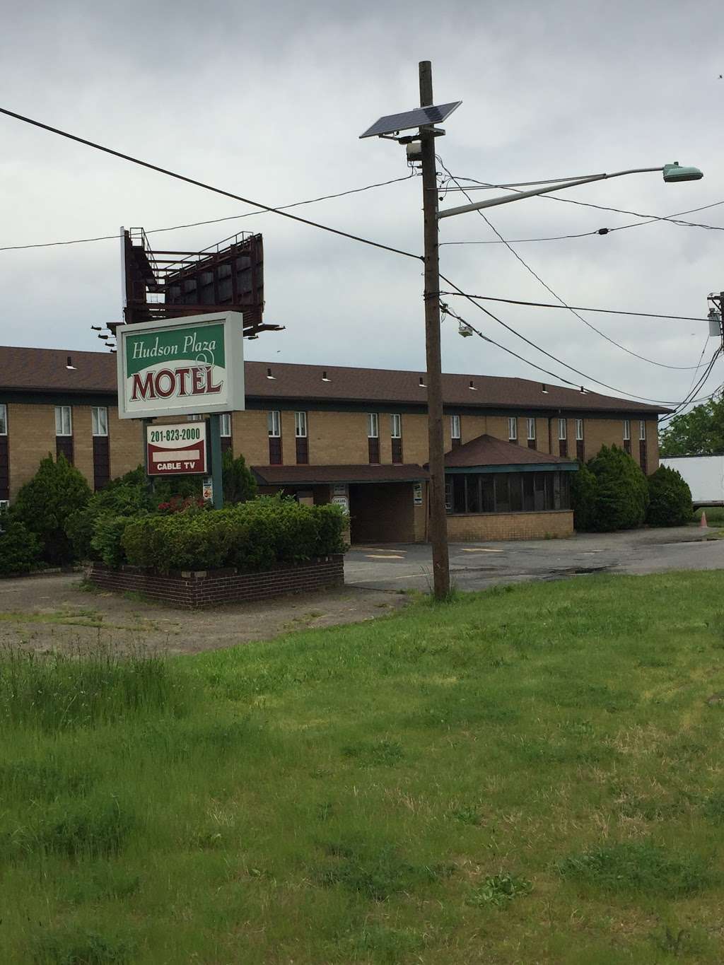 Hudson Plaza Motel | 190 W 63rd St RT 440N, Bayonne, NJ 07002, USA | Phone: (201) 823-2000