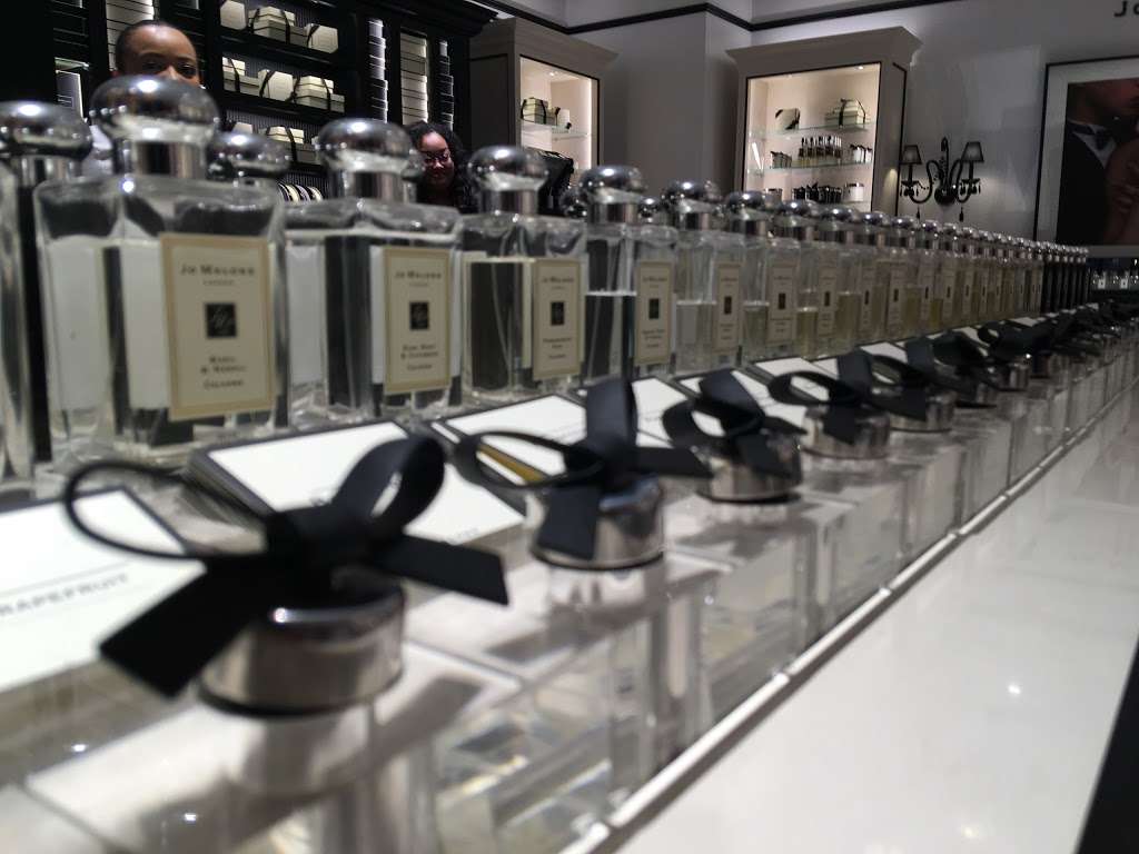 Jo Malone London | 3870 N Terminal Rd, Houston, TX 77032