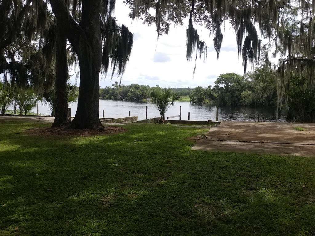 Lemon Bluff Boat Road Overflow Parking | 949 Lemon Bluff Rd, Osteen, FL 32764, USA | Phone: (407) 322-1279