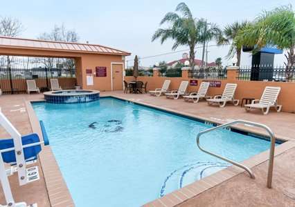 Comfort Inn & Suites Texas City | 320 Highway 146 North, Texas City, TX 77590, USA | Phone: (409) 945-5300