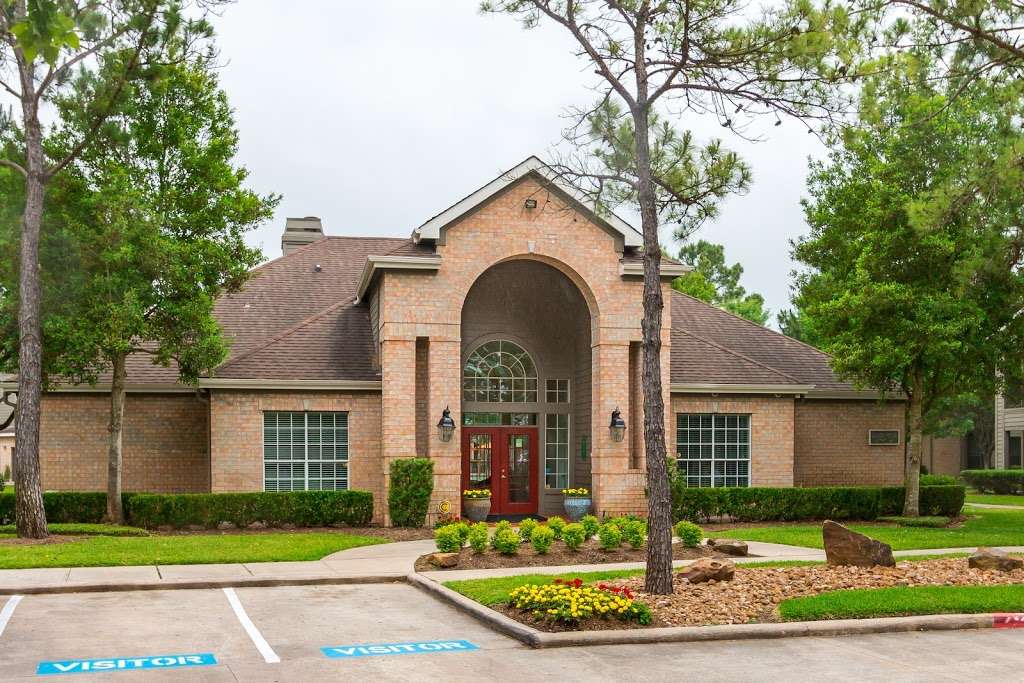 Chartwell Court Apartments | 15100 Ella Blvd, Houston, TX 77090 | Phone: (281) 423-2000