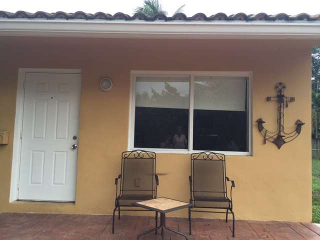 Vacation Cottage | 510 SW 17th St, Fort Lauderdale, FL 33315, USA | Phone: (954) 682-5525