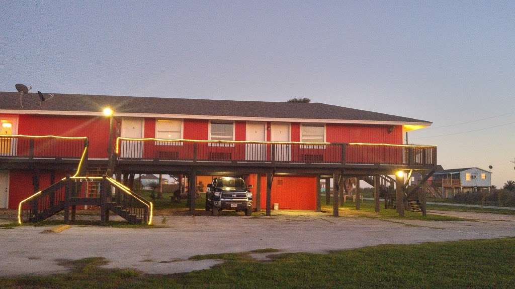 Saltwater Inn | 1020 State Hwy 87, Crystal Beach, TX 77650 | Phone: (409) 684-8392