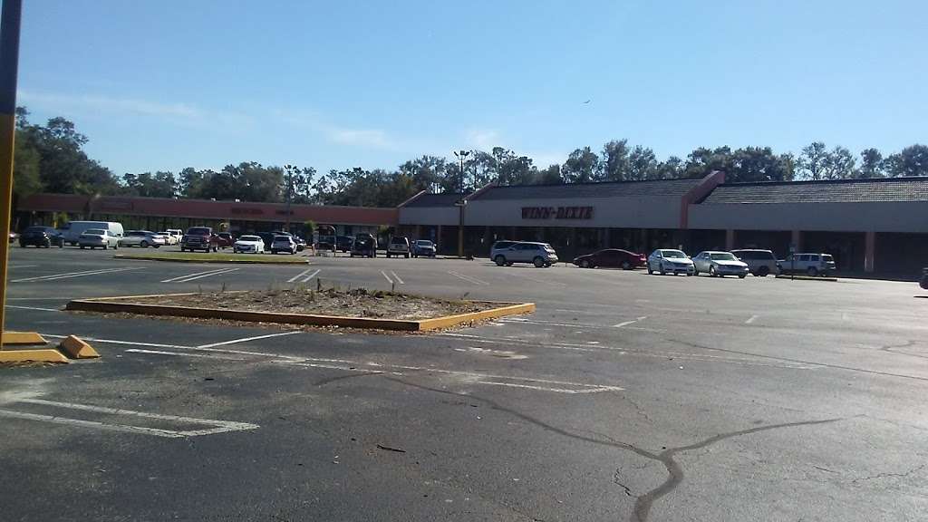 Brandywine Plaza 3138 N Woodland Blvd, DeLand, FL 32720