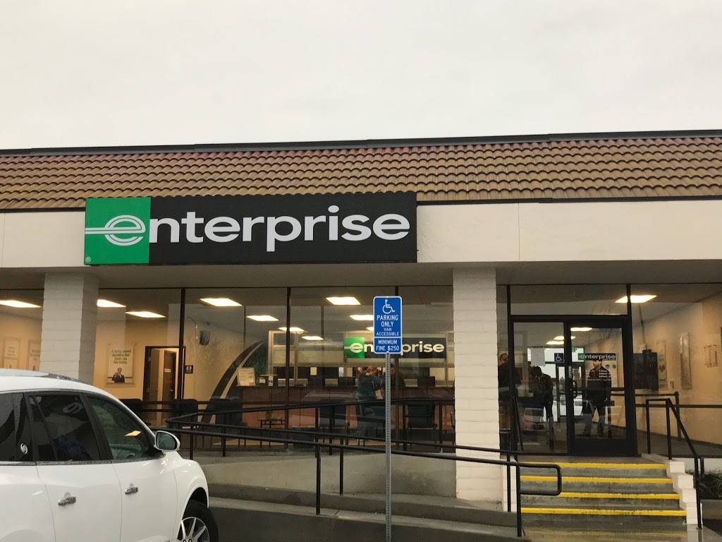 Enterprise Rent-A-Car | 868 W Shaw Ave, Clovis, CA 93612 | Phone: (559) 298-9697