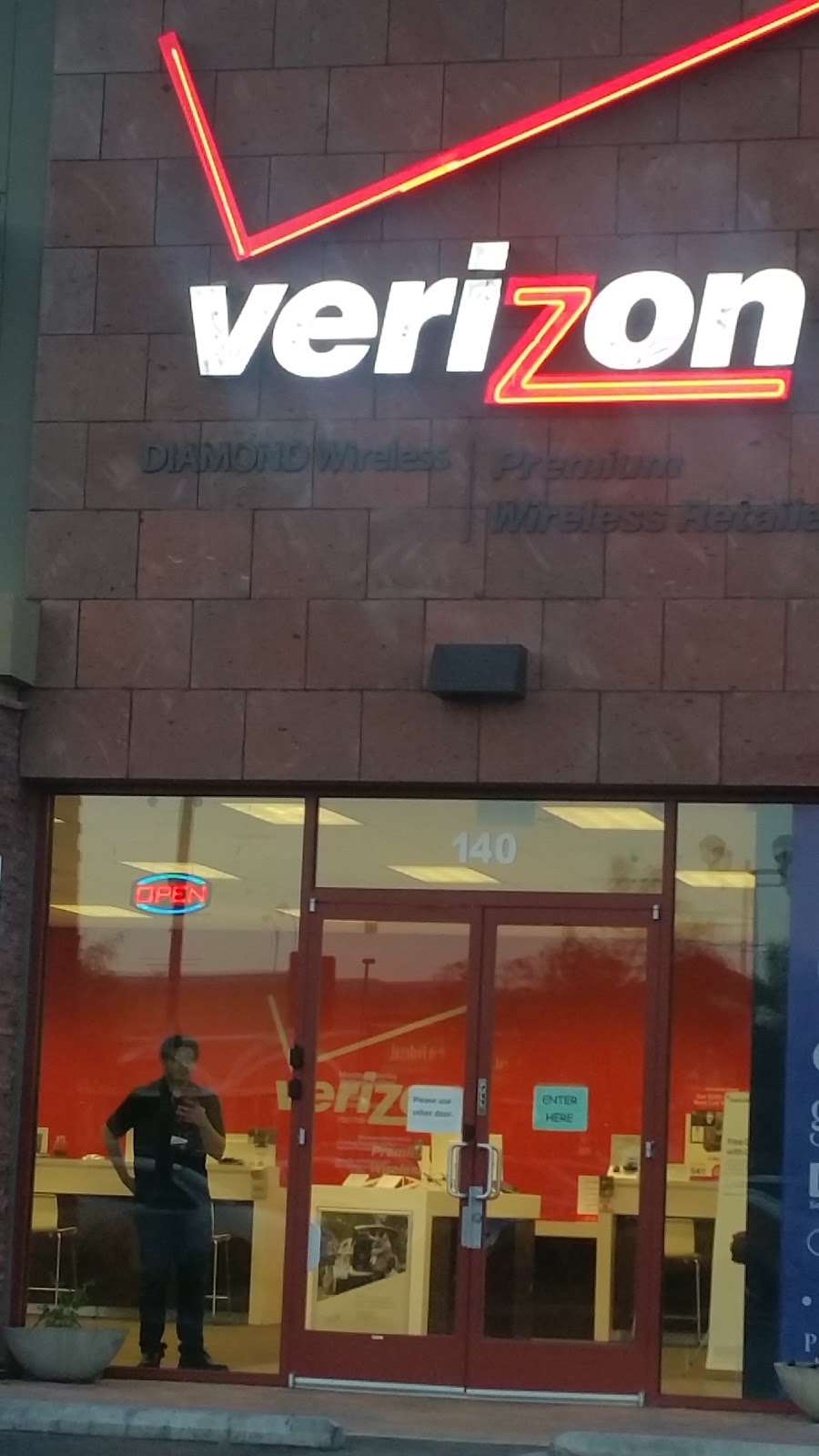 Verizon Authorized Retailer – Victra | 8680 W Warm Springs Rd Ste. 140, Las Vegas, NV 89148, USA | Phone: (702) 577-1848