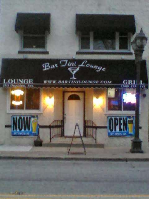 Bar-Tini Lounge | 2433 Des Plaines Ave, North Riverside, IL 60546, USA | Phone: (708) 853-9143