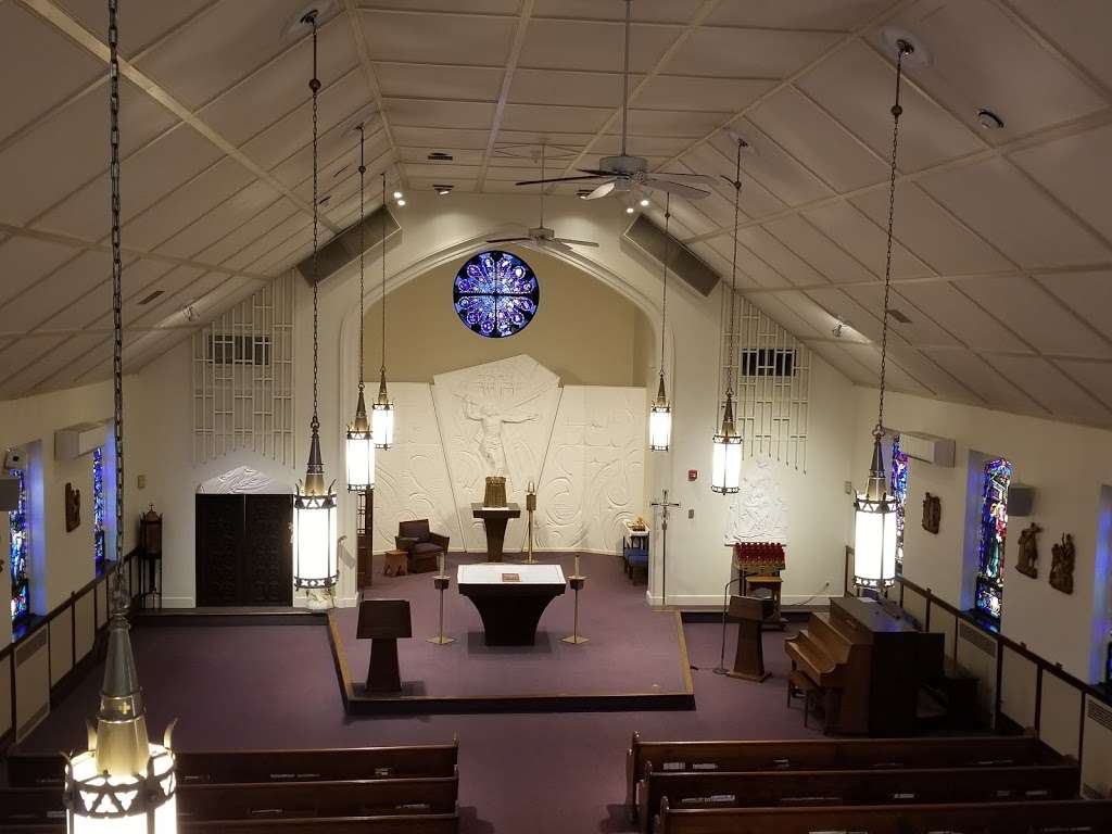 Holy Cross Catholic Church | 17 Van Duyne Ave, Wayne, NJ 07470, USA | Phone: (973) 694-4585
