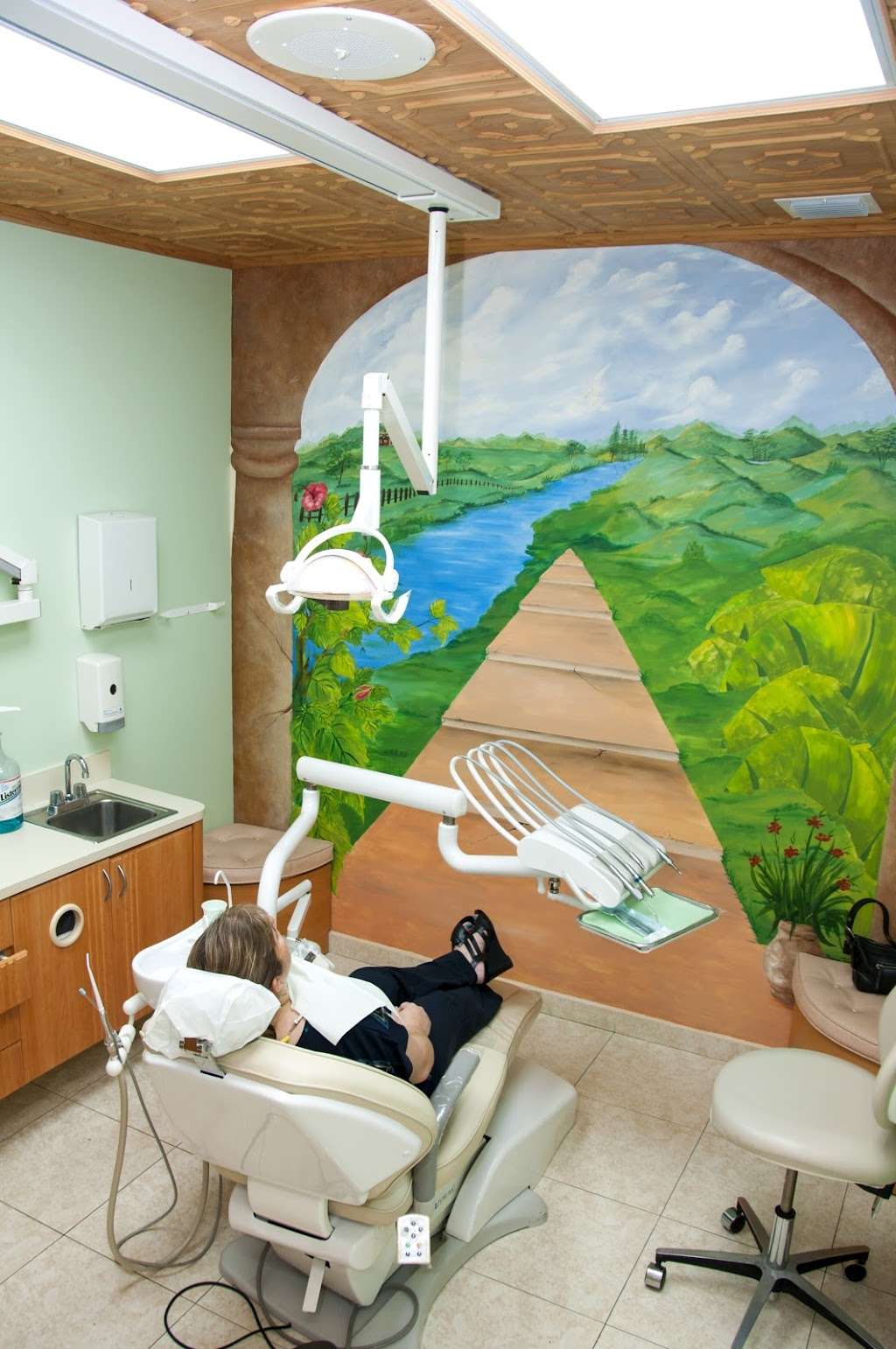 Dental Smile, LLC Dr Cecilia Salazar | 1519, 17525 Pines Blvd, Pembroke Pines, FL 33029 | Phone: (954) 442-1884