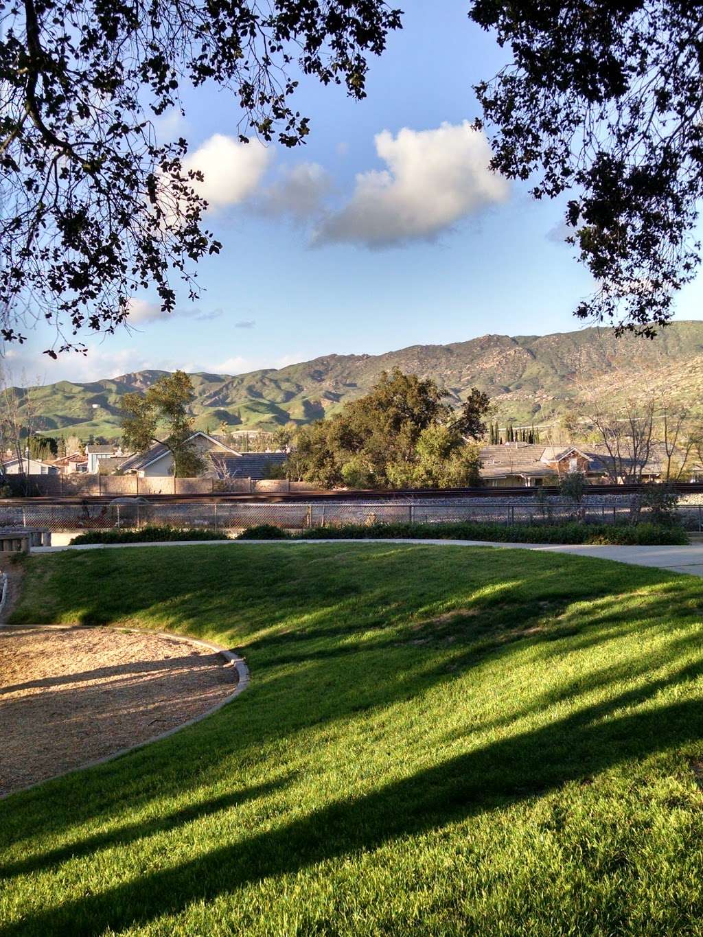 Knolls Park | 1300 Katherine Rd, Simi Valley, CA 93063 | Phone: (805) 584-4400