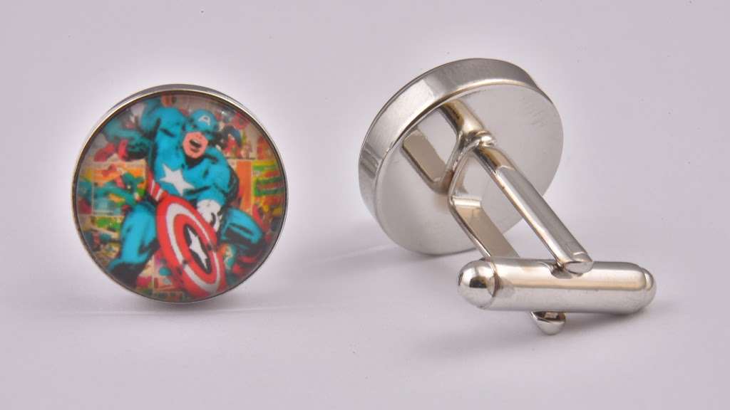 Cufflinks Gift Hub | 33 Wood St, Barnet EN5 4BE, UK | Phone: 0800 772 3720