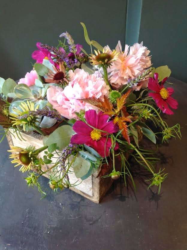 Divine Flower Co | 6 Holmesdale Rd, Teddington TW11 9LF, UK | Phone: 07813 151569