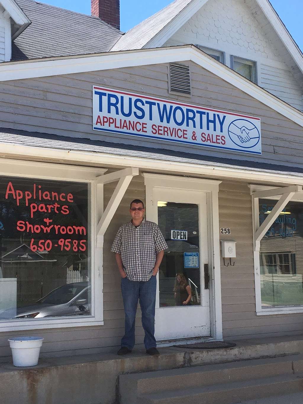 Trustworthy Appliance Service & Sales | 3128 Old State Rd 25 North, Lafayette, IN 47905, USA | Phone: (765) 742-6369