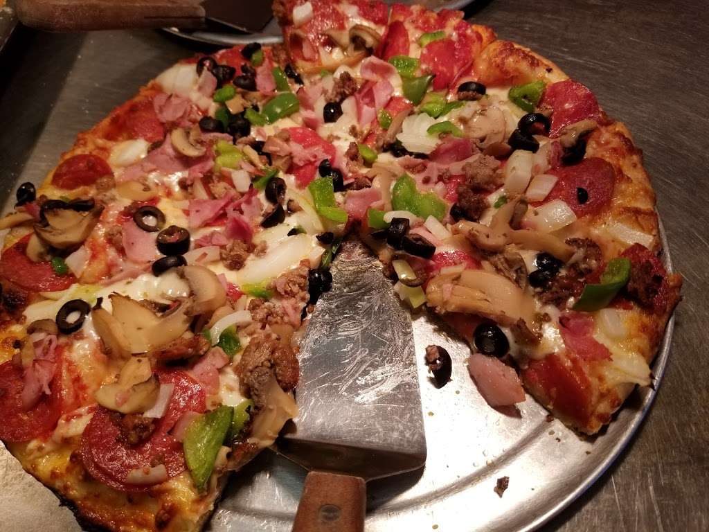 Toppers Brick Oven Pizza | 1304 N Church Ave, Mulberry, FL 33860, USA | Phone: (863) 425-2378