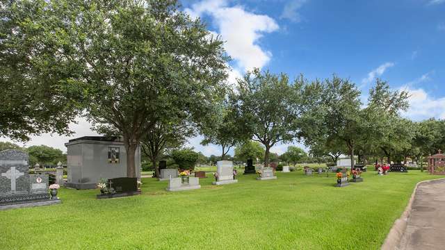 Chapel of Eternal Peace at Forest Park | 2454 S Dairy Ashford Rd, Houston, TX 77077, USA | Phone: (281) 531-8180