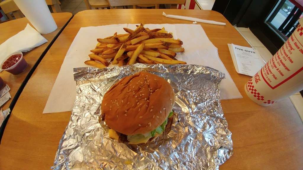 Five Guys | 9 Medway Rd, Milford, MA 01757, USA | Phone: (508) 381-0652