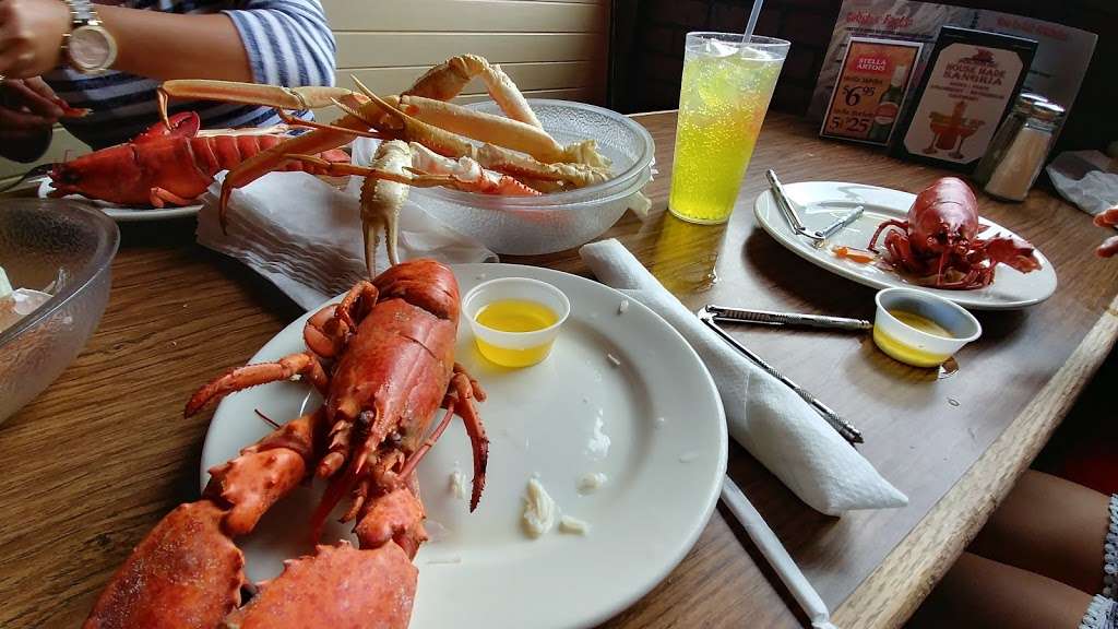 Boston Lobster Feast, 8731 International Dr, Orlando, FL ...