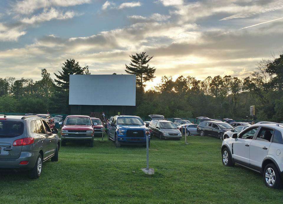 CenterBrook DRIVE-IN | 6735 IN-67, Martinsville, IN 46151 | Phone: (317) 831-1526