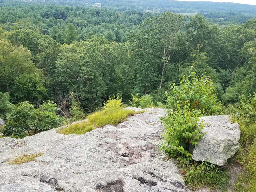 Lookout Rock | 61 Oak Hill Rd, Littleton, MA 01460, USA