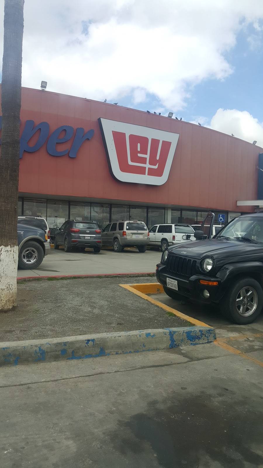 Plaza Santa Anita | Av. Olivos 1621, Las Torres Parte Baja, Tijuana, B.C., Mexico | Phone: 664 585 2469