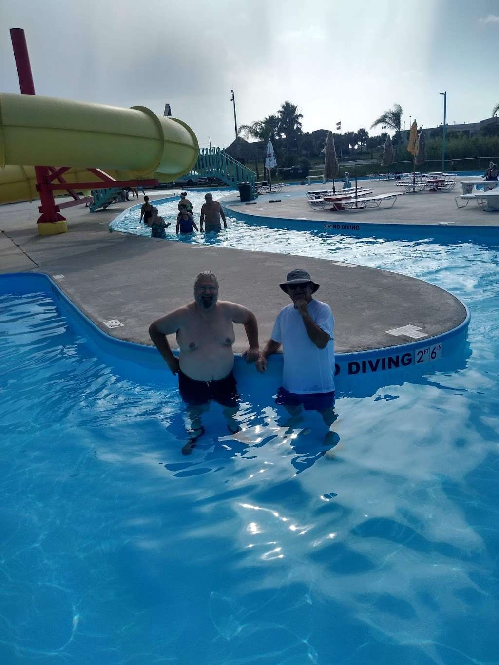 FUN TOWN WATER PARK | 995 Noble Carl Dr, Crystal Beach, TX 77650, USA | Phone: (409) 684-1755