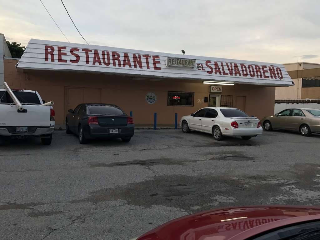 El Salvadoreño Restaurant | 8414 Denton Dr, Dallas, TX 75235, USA | Phone: (214) 366-3307