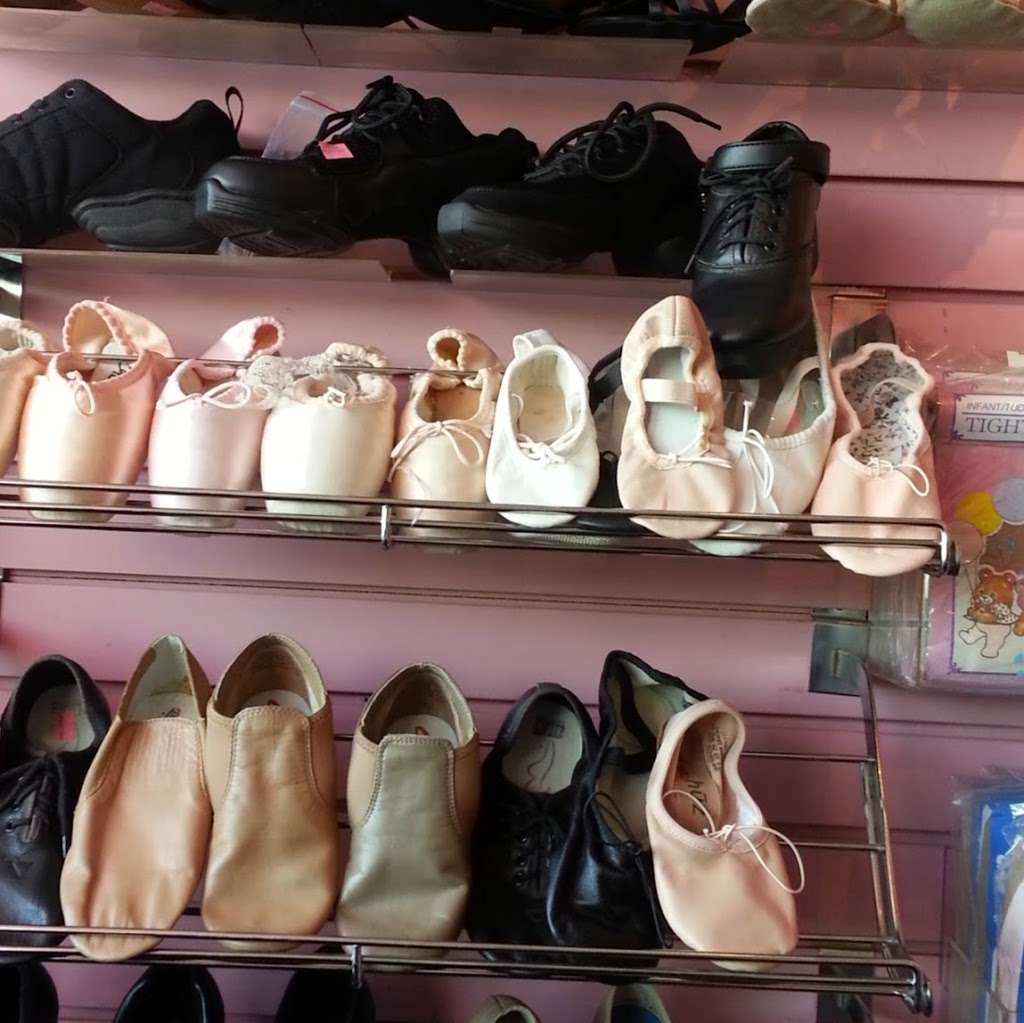 Instructors Choice Dancewear | 5020 Sunrise Hwy, Massapequa Park, NY 11762, USA | Phone: (516) 799-6000