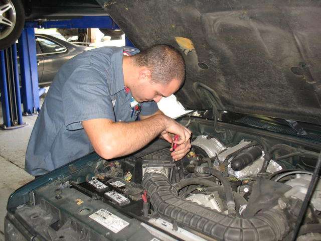 Alex Auto Repair | 3596 Moline St #103, Aurora, CO 80010, USA | Phone: (720) 404-0732