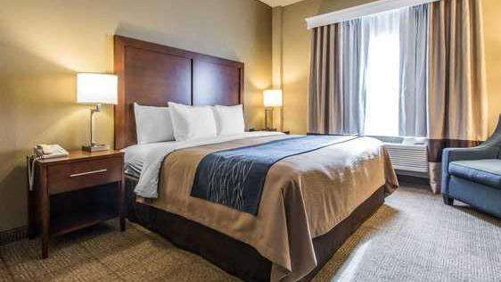 Comfort Inn Aikens Center | 1872 Edwin Miller Blvd, Martinsburg, WV 25404, USA | Phone: (304) 263-6200