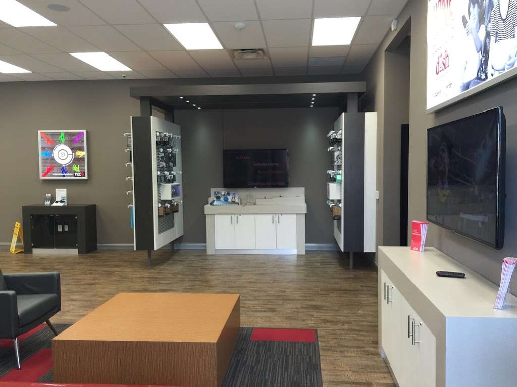 Verizon Authorized Retailer, TCC | 671 E Main St, Danville, IN 46122, USA | Phone: (317) 718-1140