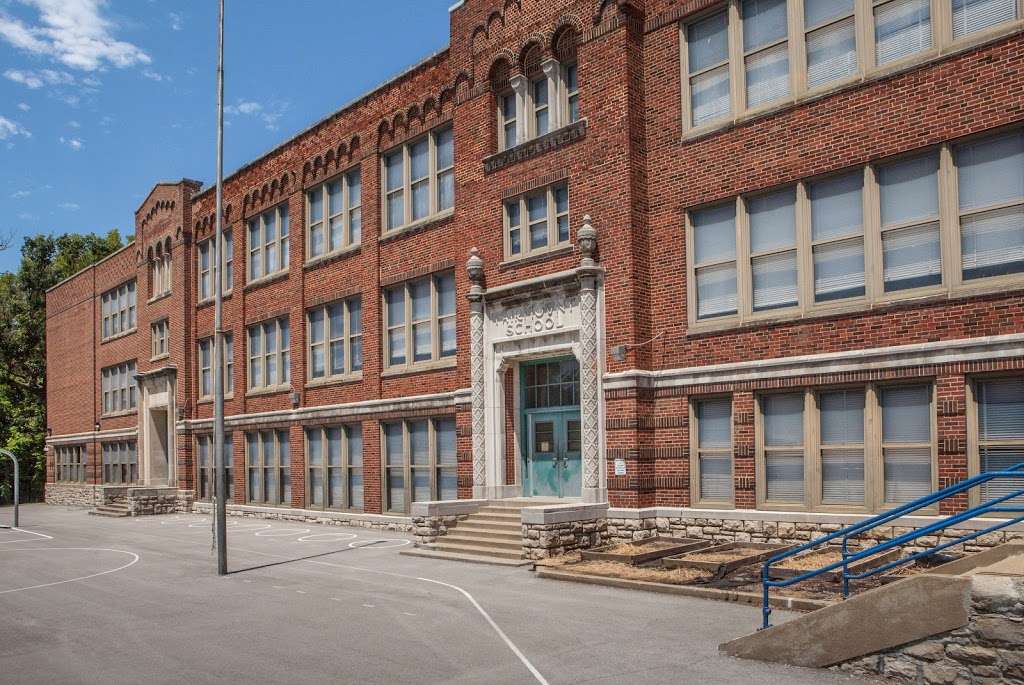 Fairmount Elementary School | 120 N Cedar Ave, Independence, MO 64053, USA | Phone: (816) 521-5405