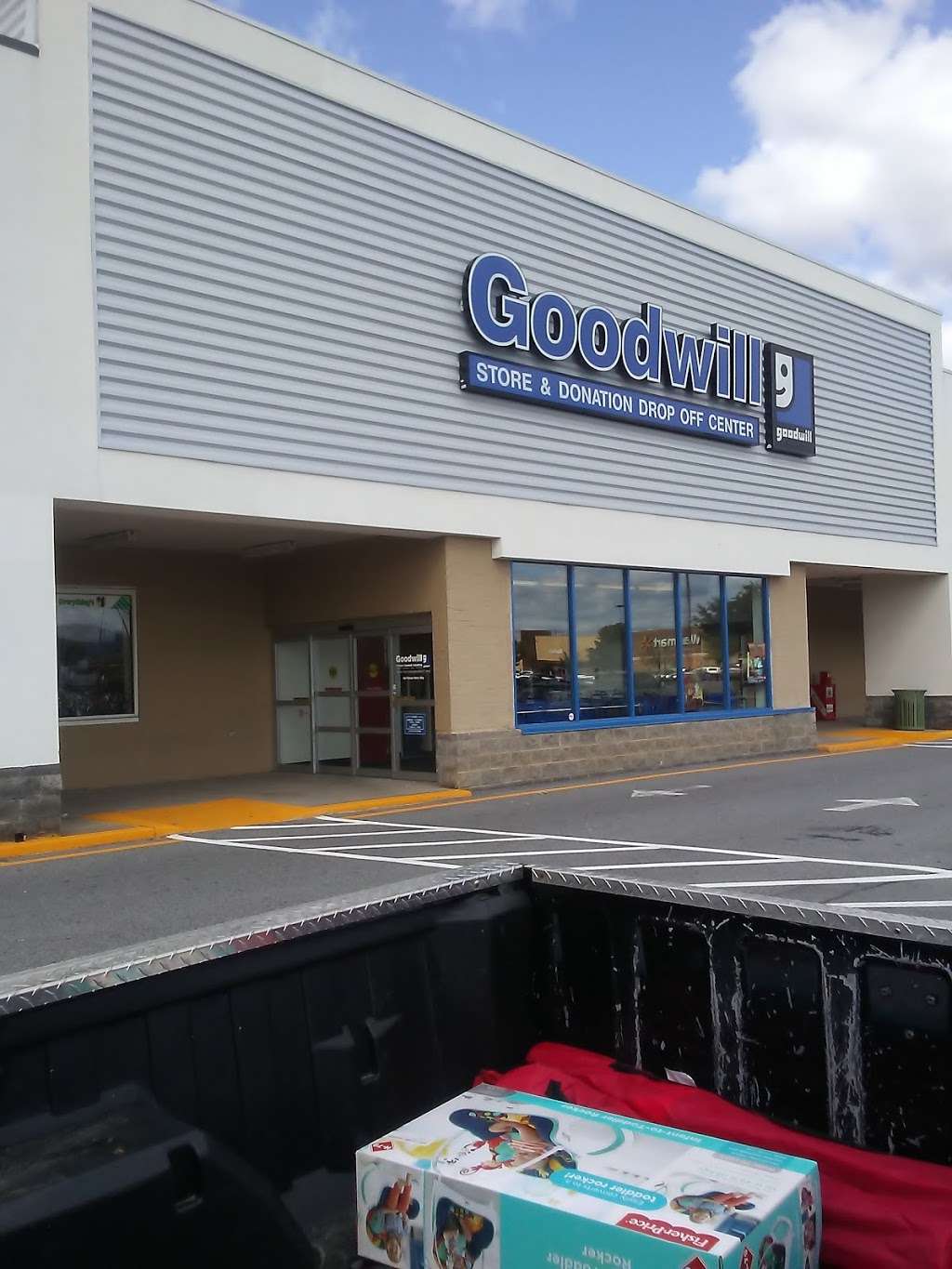 Goodwill | 160 Patrick Henry Way, Charles Town, WV 25414, USA | Phone: (304) 728-6883