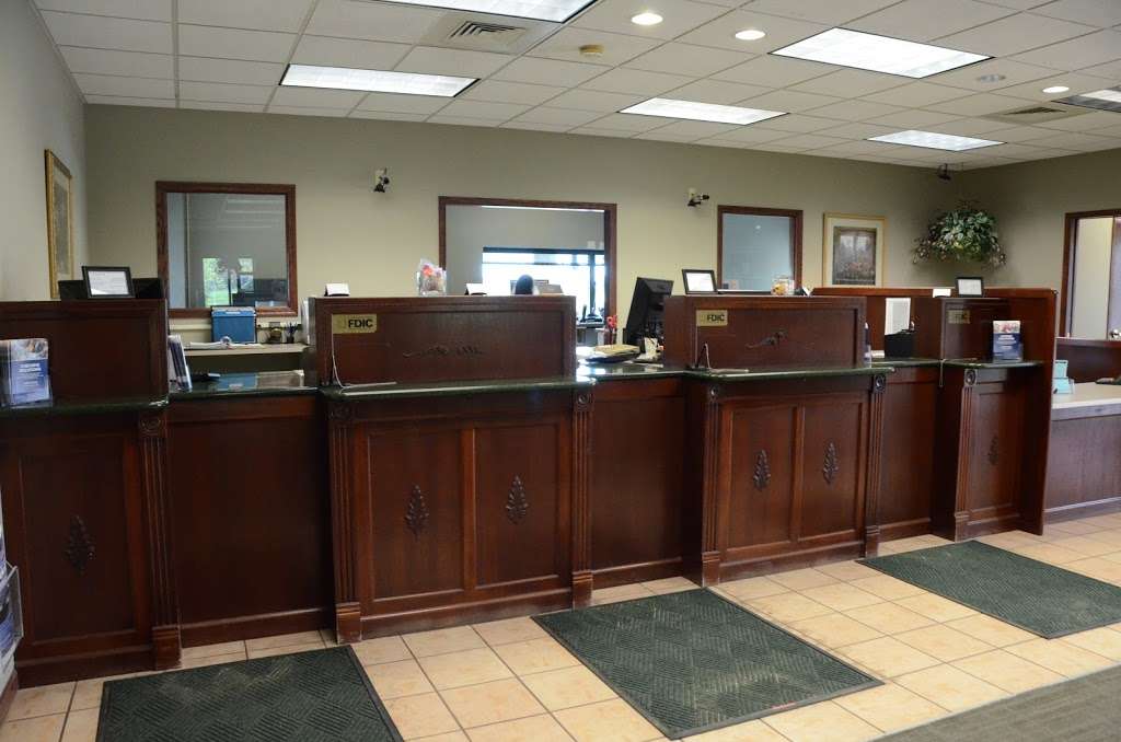 Town Bank | 550 Commercial Ct, Lake Geneva, WI 53147 | Phone: (262) 248-5189