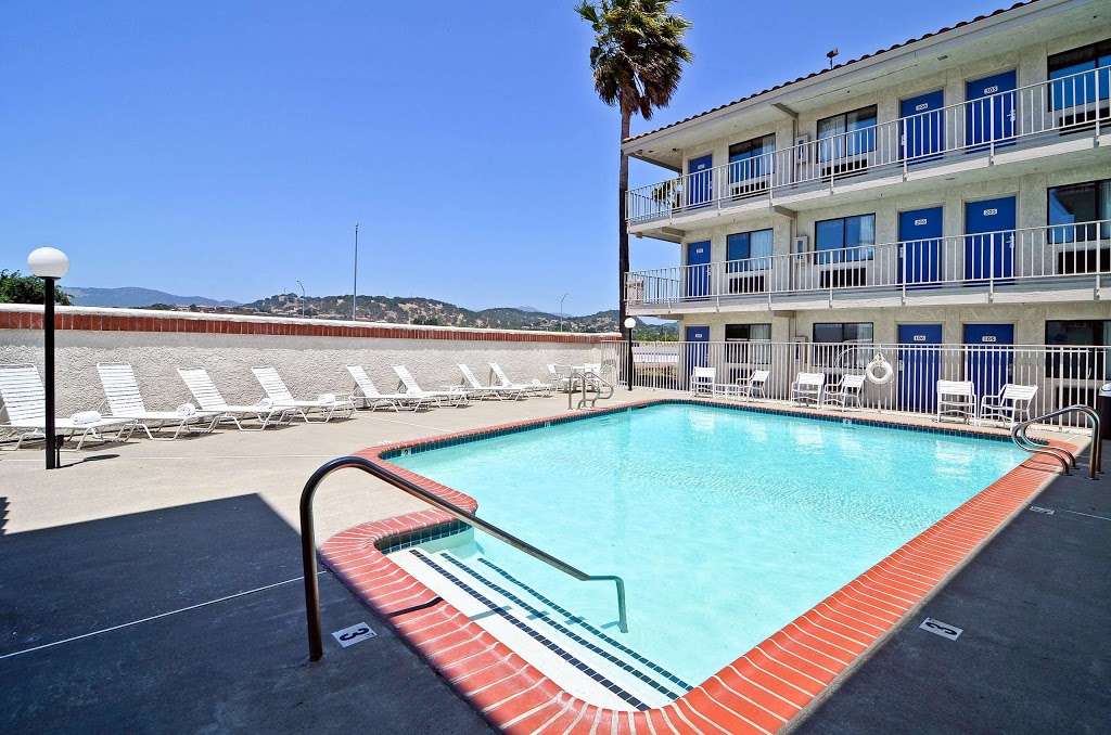 Motel 6 Fairfield - Napa Valley CA | 4376 Central Pl, Fairfield, CA 94534, USA | Phone: (707) 864-0800