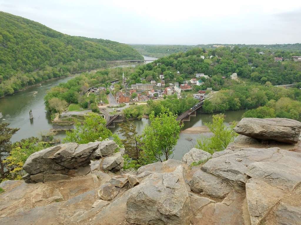 Maryland Heights Trailhead | 489-551 Harpers Ferry Rd, Knoxville, MD 21758