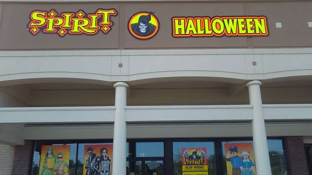 Spirit Halloween | 596 Westport Ave, Norwalk, CT 06851, USA | Phone: (866) 586-0155