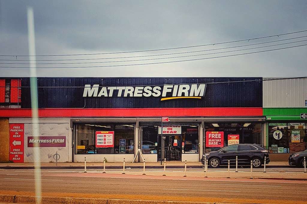 Mattress Firm Crossbay | 13720 Cross Bay Blvd, Ozone Park, NY 11417, USA | Phone: (718) 848-2146